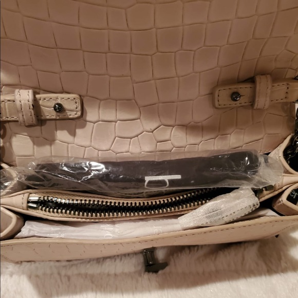 ⭐️HOST PICK⭐️ New Botkier Small Lennox Crossbody - Picture 5 of 5